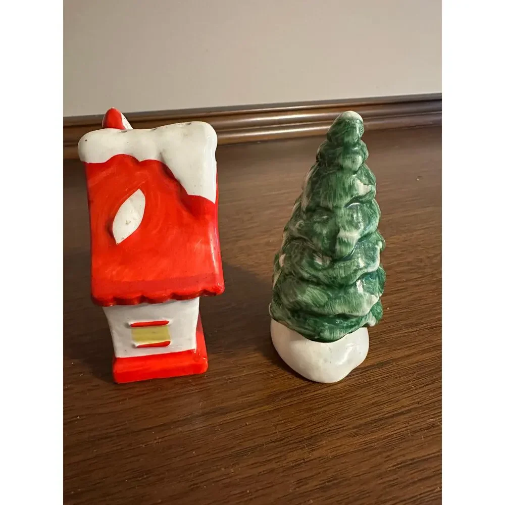 Lefton Vintage Christmas House Tree Salt & Pepper Shakers Red Green
